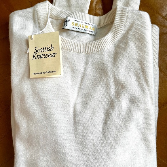 NWT 100% Scottish Cashmere off white sweater. Lightweight. Cozy. Men/Women - Picture 3 of 12